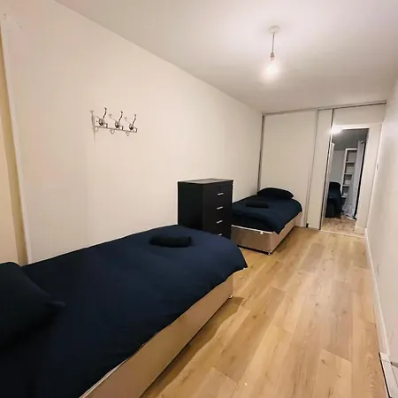 Flexible Spacious Quad 