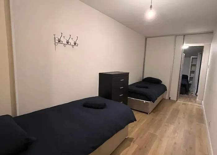 Flexible Spacious Quad 