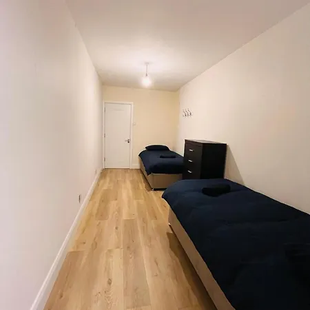 Гостевой дом Flexible Spacious Quad 